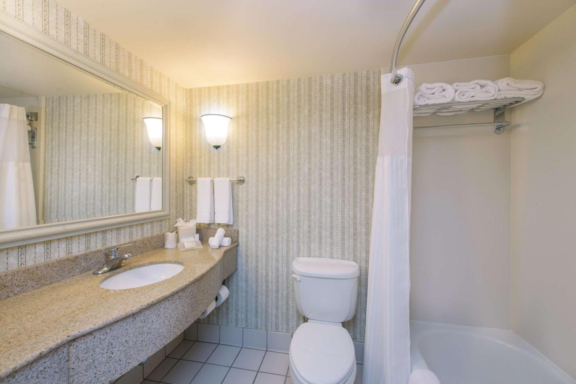 Hilton Garden Inn Fishkill Esterno foto