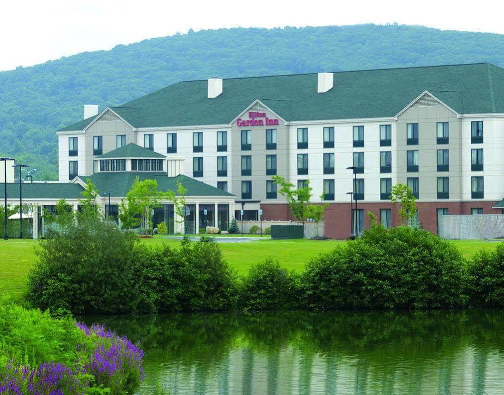 Hilton Garden Inn Fishkill Esterno foto